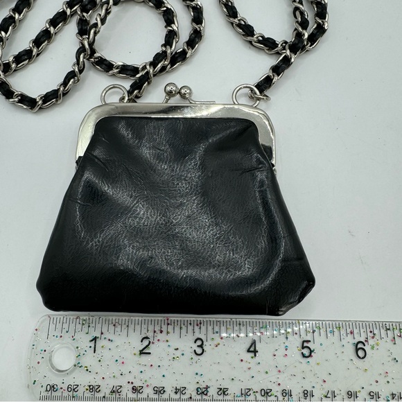Express vintage Y2K black faux leather kiss lock chain strap small crossbody - Picture 6 of 12